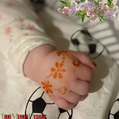 baby tikki mehndi design