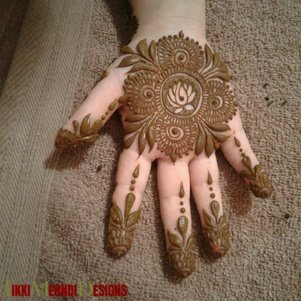 baby tikki mehndi design