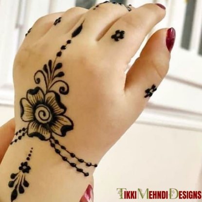 baby tikki mehndi design