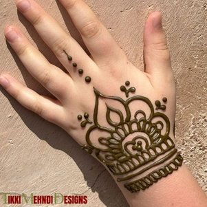 baby tikki mehndi design
