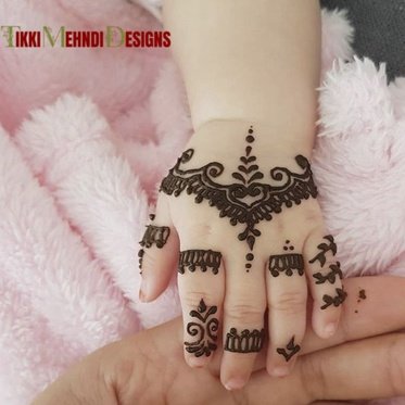 baby tikki mehndi design