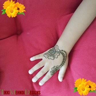 baby tikki mehndi design
