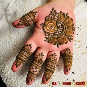 baby tikki mehndi design