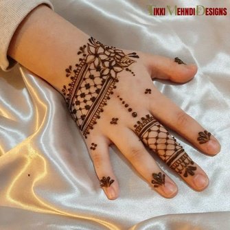 baby tikki mehndi design