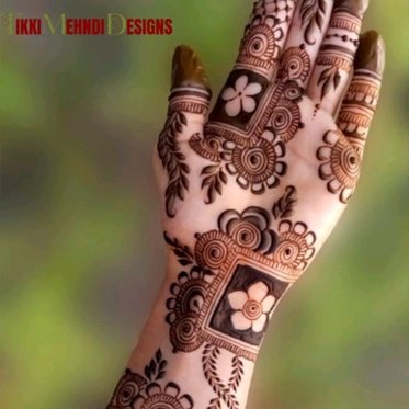 front hand simple mehndi design