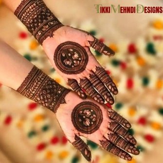 front hand simple mehndi design