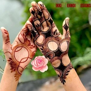 front hand simple mehndi design