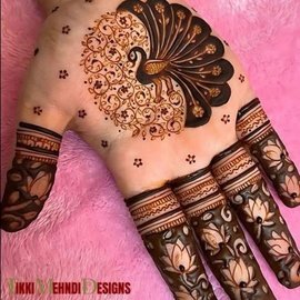 front hand simple mehndi design