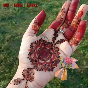 front hand simple mehndi design