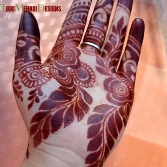 front hand simple mehndi design