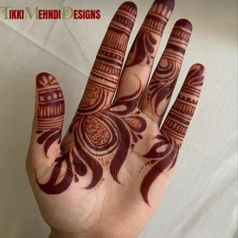 front hand simple mehndi design