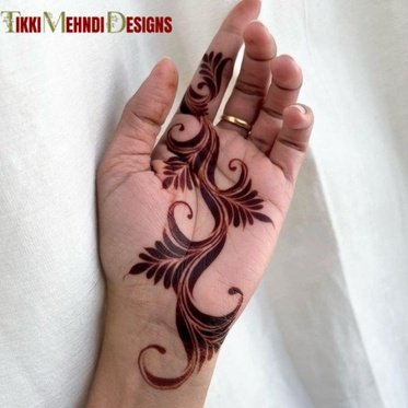 front hand simple mehndi design