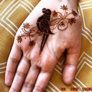front hand simple mehndi design