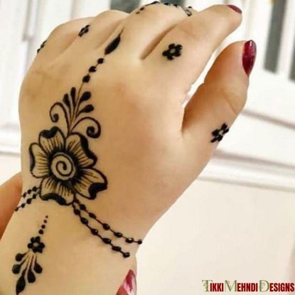 cute mehndi design for kids