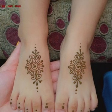 cute mehndi design for kids
