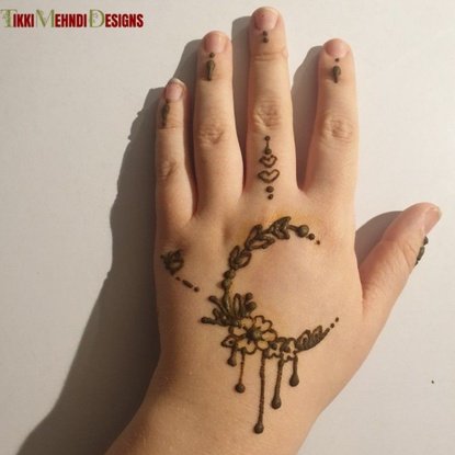 cute mehndi design for kids