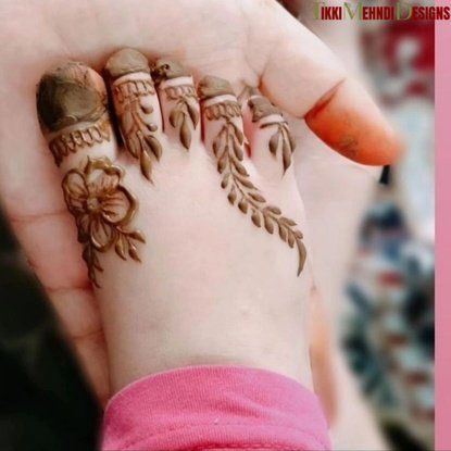 cute mehndi design for kids