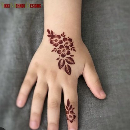 cute mehndi design for kids