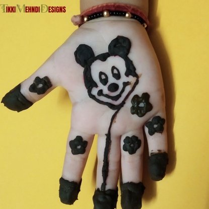 cute mehndi design for kids