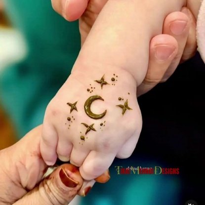 cute mehndi design for kids