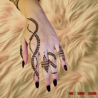 rabeeca khan mehndi design