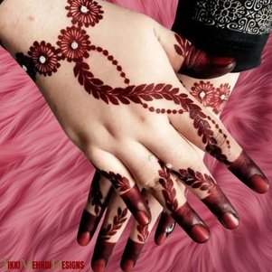 rabeeca khan mehndi design