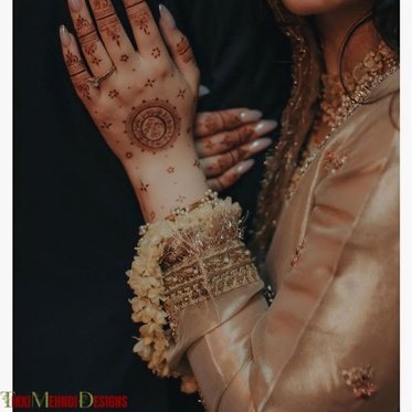 rabeeca khan mehndi design