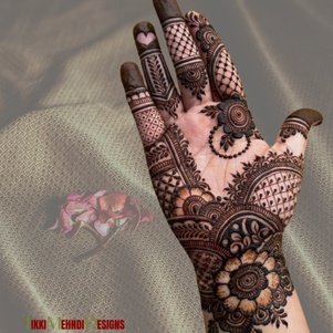 rabeeca khan mehndi design