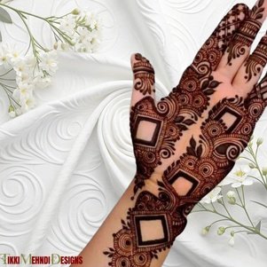 rabeeca khan mehndi design