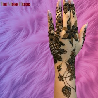 rabeeca khan mehndi design