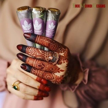 rabeeca khan mehndi design